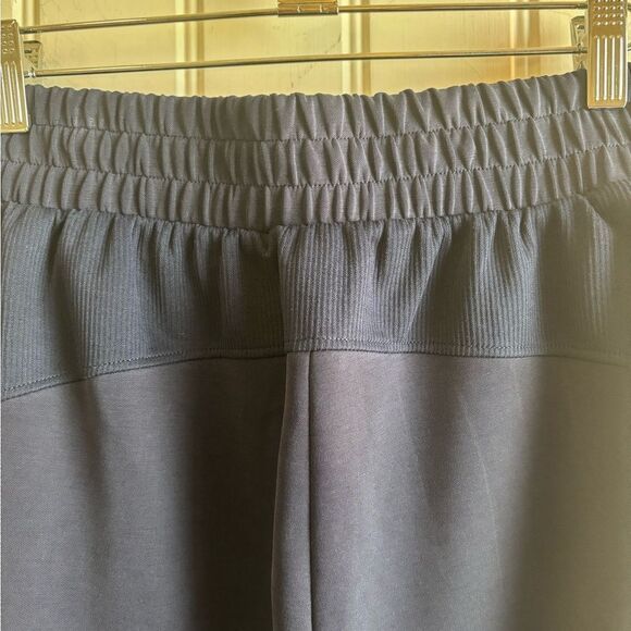 ( SOLD) EVEREVE Ari Jogger pant Navy blue Tapered Leg cargo pockets High Risee - Picture 12 of 13